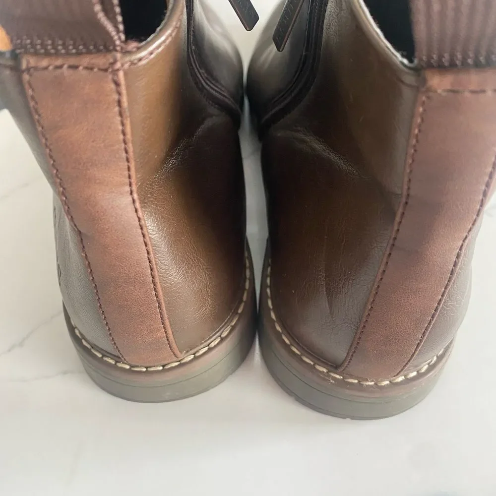 GUESS Men's Chukka Boots in Rich Brown